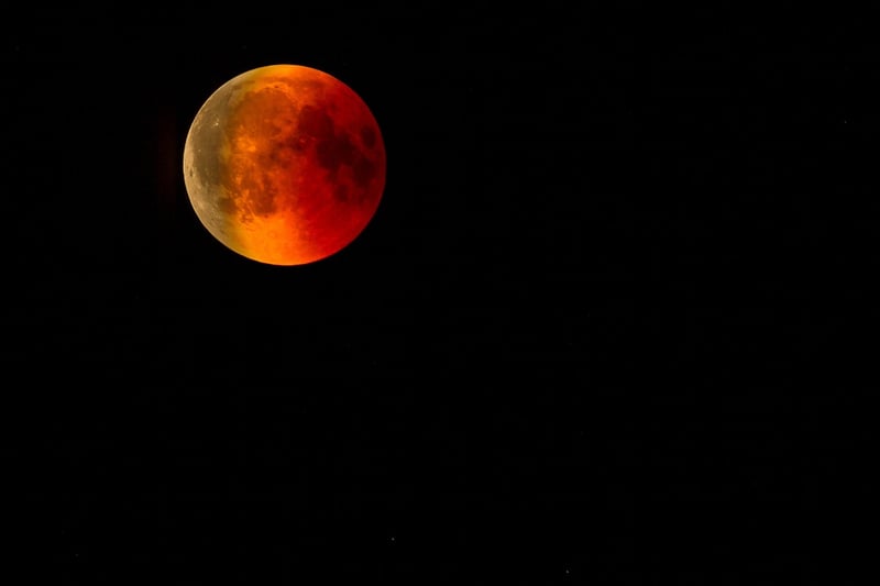 Eclipse Ambiance
